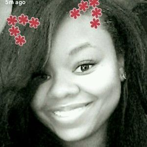 Meet your Posher, Candace